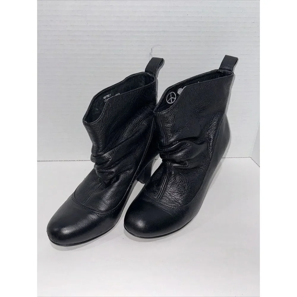 Steve Madden Betsey Booties Women 6.5 Black Leather Slouchy‎ Ruched Ankle Boots